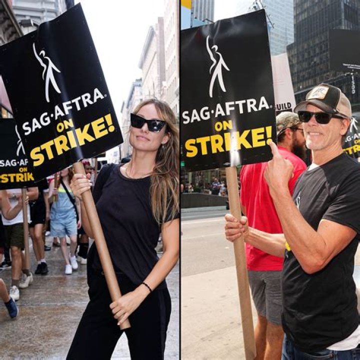 Photos Of The Stars On SAG Picket Line – Hollywood Life