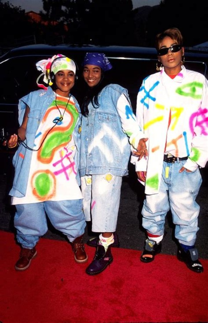 Photos Of The TLC Series – Hollywood Life