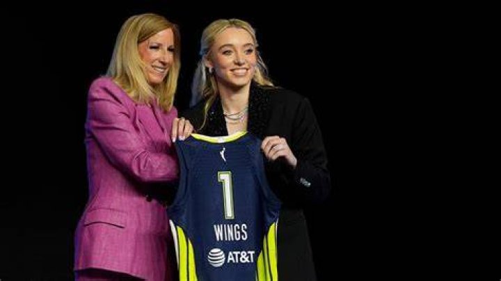 Photos Of The WNBA Team – Hollywood Life