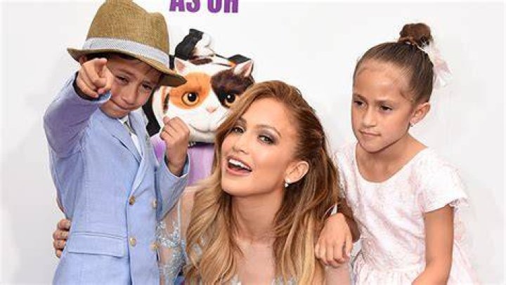 Photos Of Twins Max & Emme Muniz – Hollywood Life