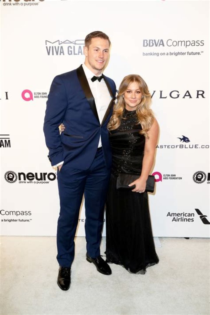 [PHOTOS] Shawn Johnson — Pics – Hollywood Life