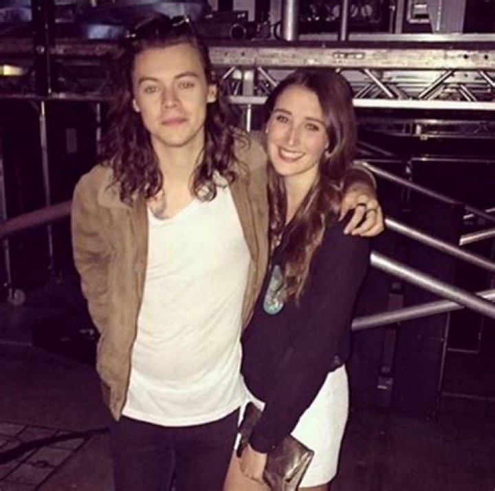 [PIC] Harry Styles With Childhood Girlfriend — New Pic Together – Hollywood Life