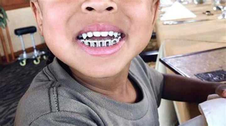 [PIC] Tyga Gives King Cairo A Grill For His Teeth — Parenting Skills Under Fire – Hollywood Life