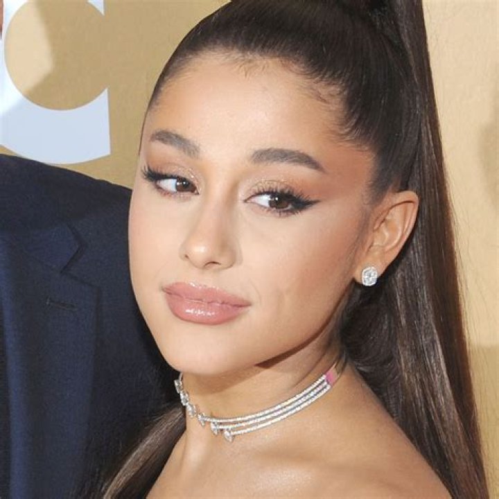 [PICS] Ariana Grande Has Bangs — Hair Makeover On Instagram – Hollywood Life