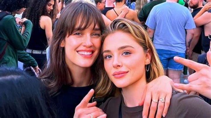 [PICS] Chloe Moretz’s New Tattoo About Brooklyn Beckham? — See Her Cryptic Ink – Hollywood Life
