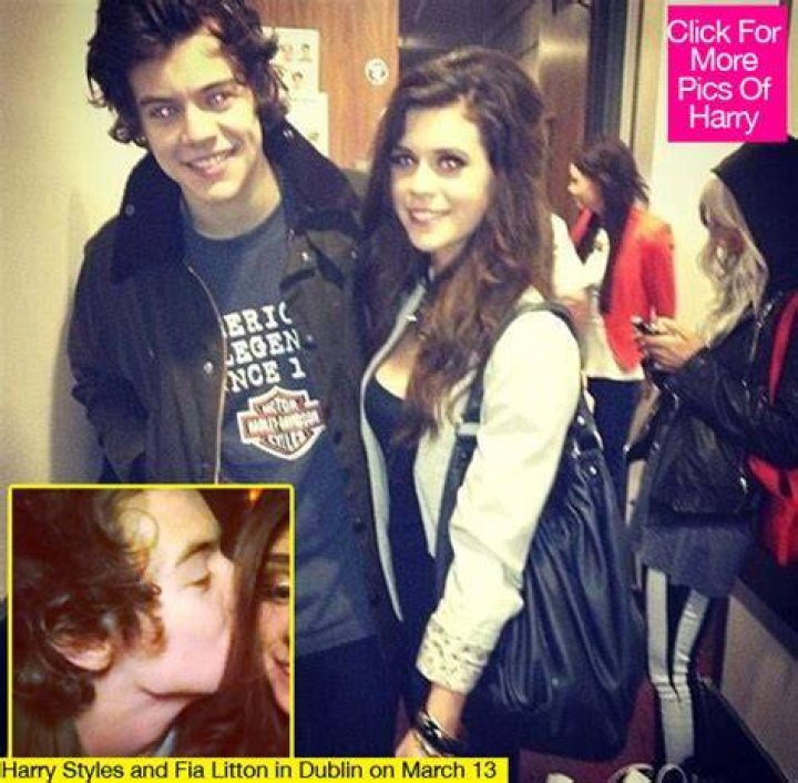 [PICS] Harry Styles & Fan — Harry Gets Up Close & Personal With A Cute Fan – Hollywood Life