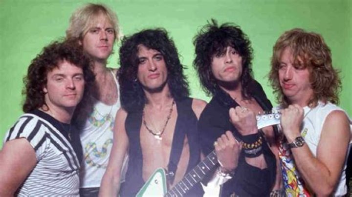 Pics Of Aerosmith’s Legendary Lead Singer – Hollywood Life
