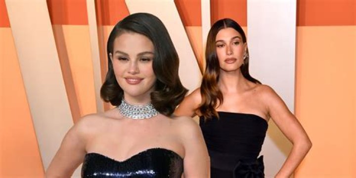 Pics Of Selena, Kendall & More – Hollywood Life