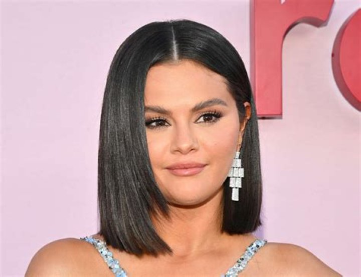 Pics Of Short New Hairdo – Hollywood Life