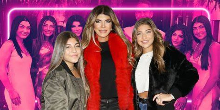 Pics Of Teresa Giudice & More – Hollywood Life