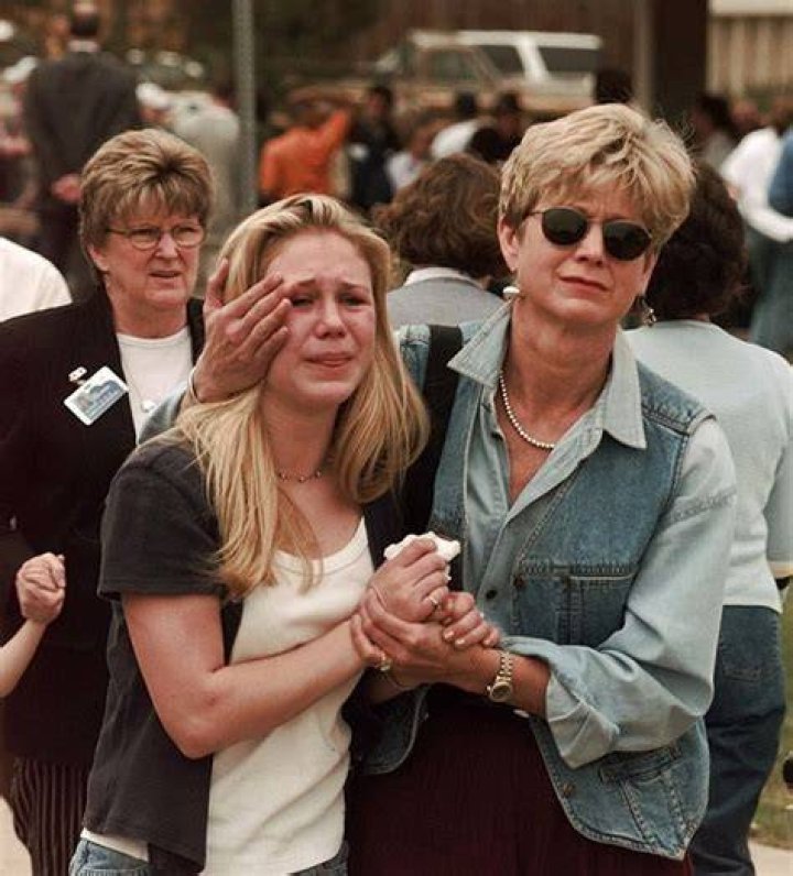 Pics Of The 1999 Massacre & Aftermath – Hollywood Life