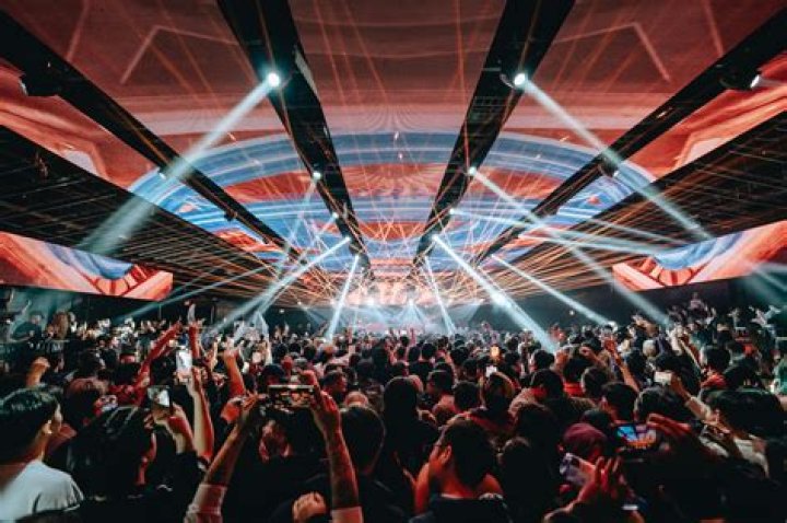 Pics of The EDM DJ & Producer – Hollywood Life