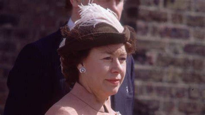 Pics Of The Late Princess Of Wales – Hollywood Life