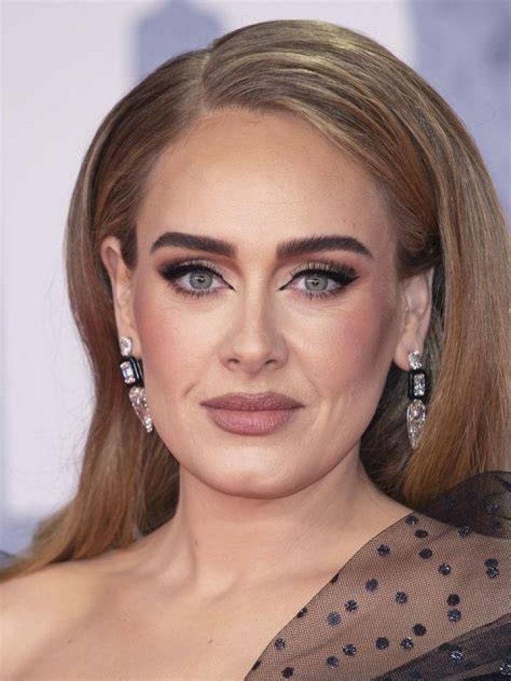 Pics Of The Stunning Singer – Hollywood Life