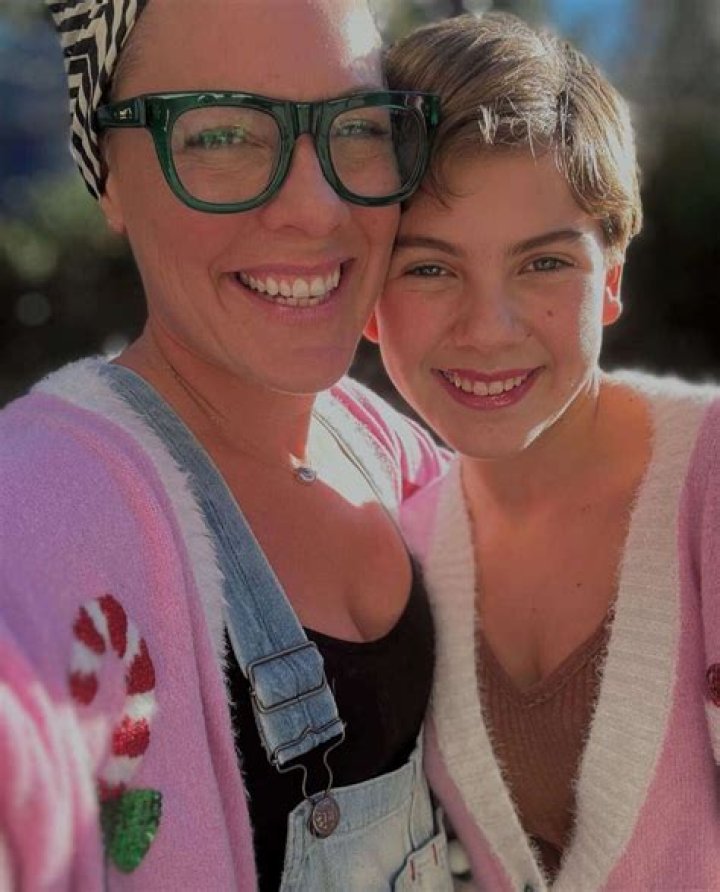 Pink Lets Daughter Willow, 8, Help Dad Carey Hart Shave His Head: Watch