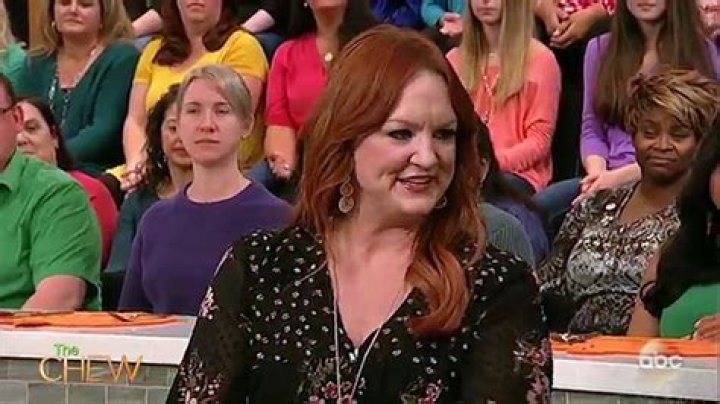‘Pioneer Woman’ Makes Wildly Racist Joke On Food Network Show & Fans Outraged — Watch