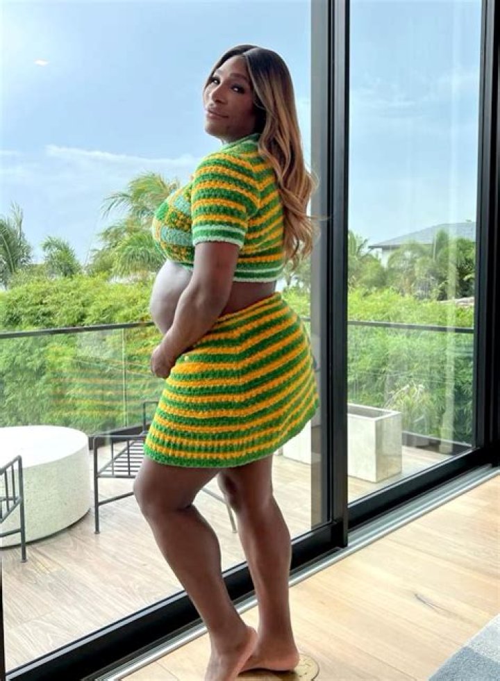 Pregnant Serena Williams Sweats It Out During Intense Workout In Crop Top At 5 Months Along