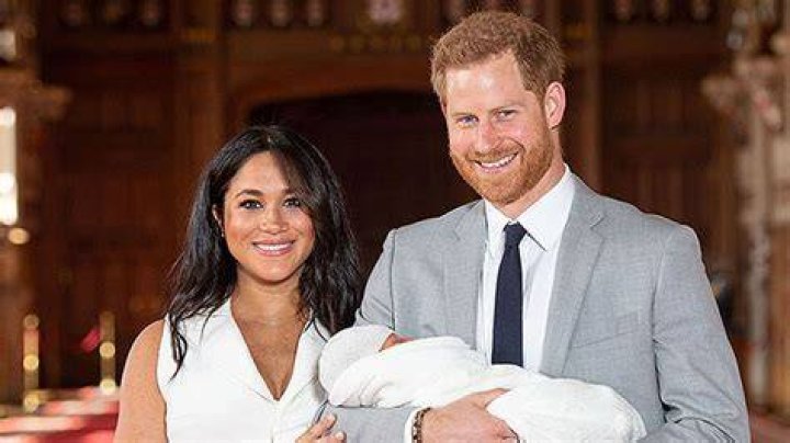 Prince Harry Took Laughing Gas As Meghan Markle Gave Birth To Archie – Hollywood Life