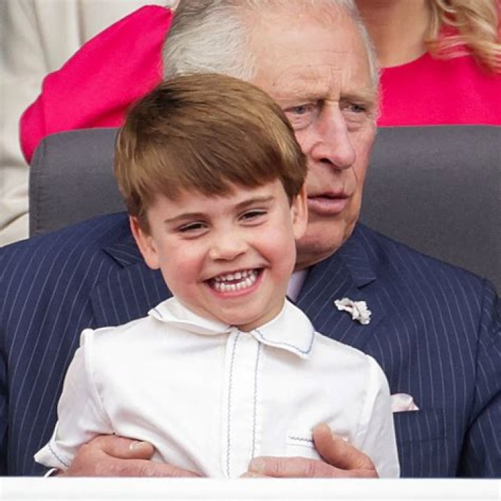 Prince Louis Looks Identical To Older Brother George In Cute New 3rd Birthday Portrait