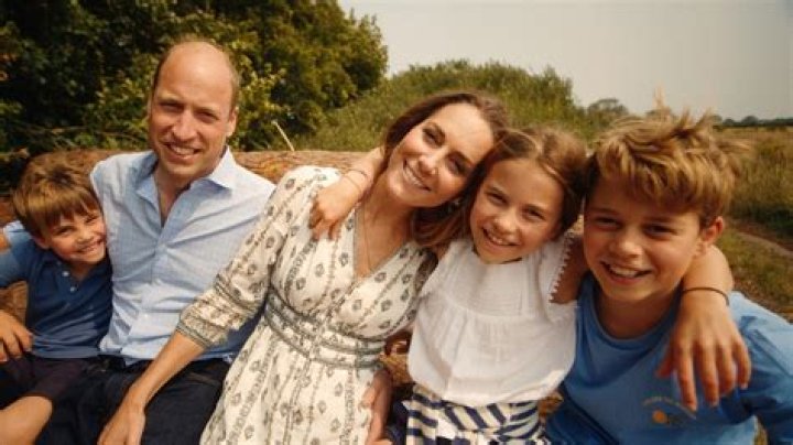 Prince William & Kate’s Kids George, 8, Charlotte, 6, & Louis, 3, Look So Grown Up In Holiday Card