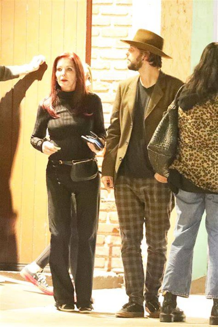 Priscilla Presley And Her Son Grab Dinner In Los Angeles: Photos – Hollywood Life
