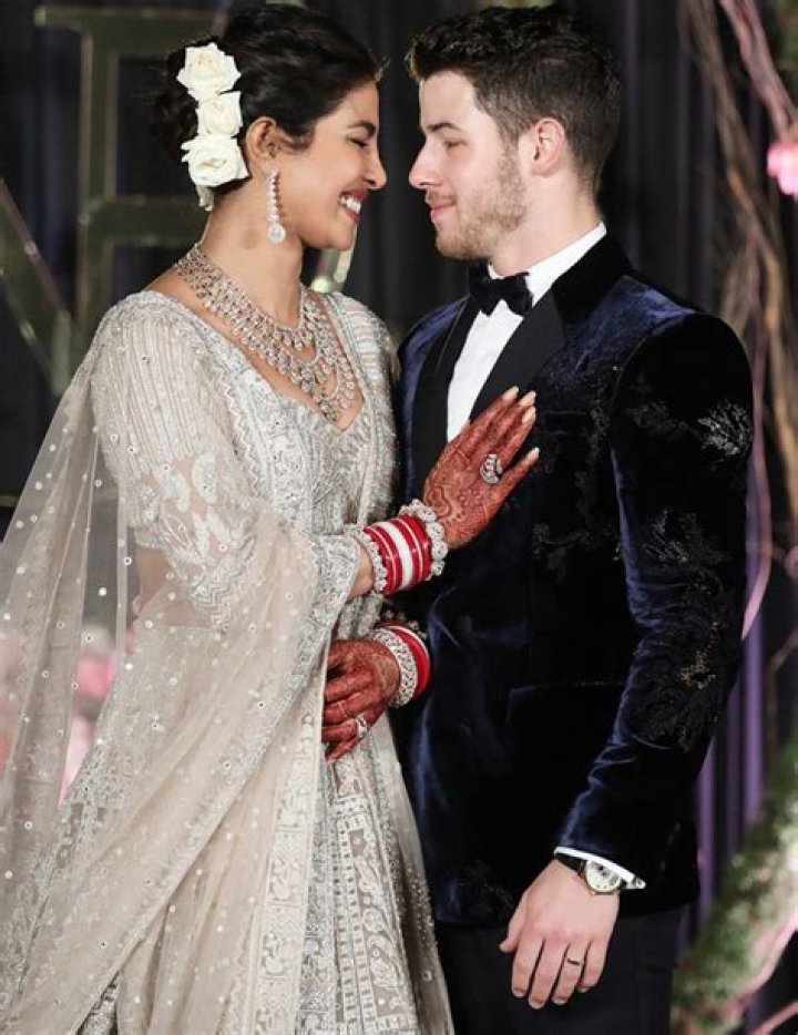 Quickie Celebrity Engagements — PICS