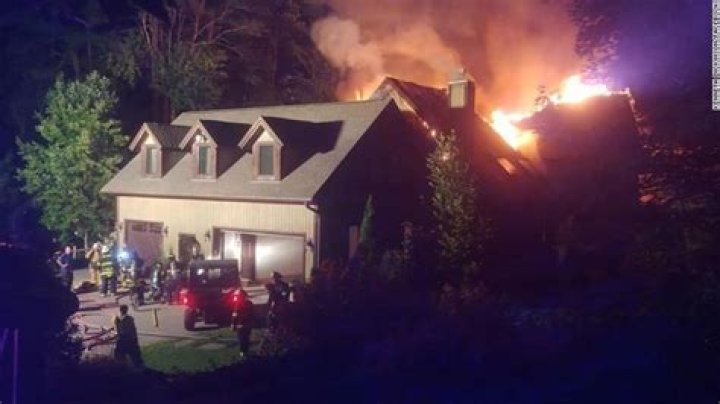 Rachael Ray’s House Catches Fire & Is Soon Engulfed In Flames: Video – Hollywood Life