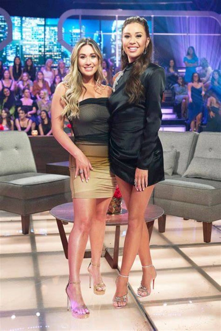 Rachel Recchia & Gabby Windey’s ‘The Bachelorette’ Outfits: Photos – Hollywood Life