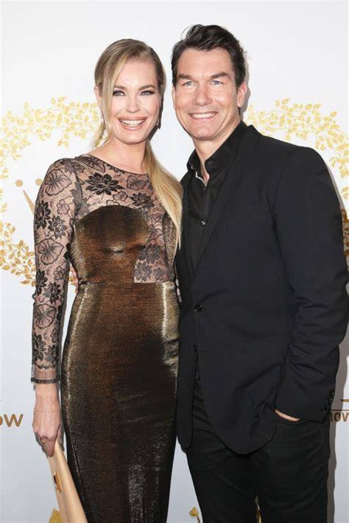 Rebecca Romijn & Jerry O’Connell — See Photos of the Married Couple – Hollywood Life