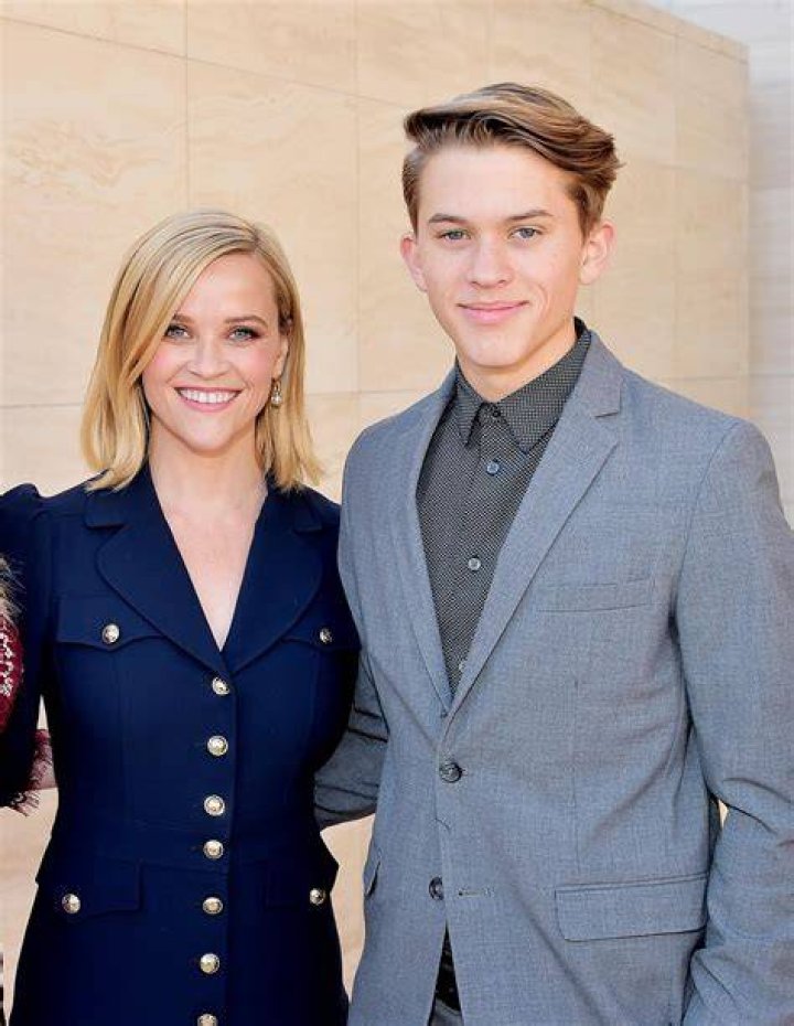 Reese Witherspoon’s Son Deacon, 18, Is So Grown Up In Gray Suit Heading To Prom: Photos