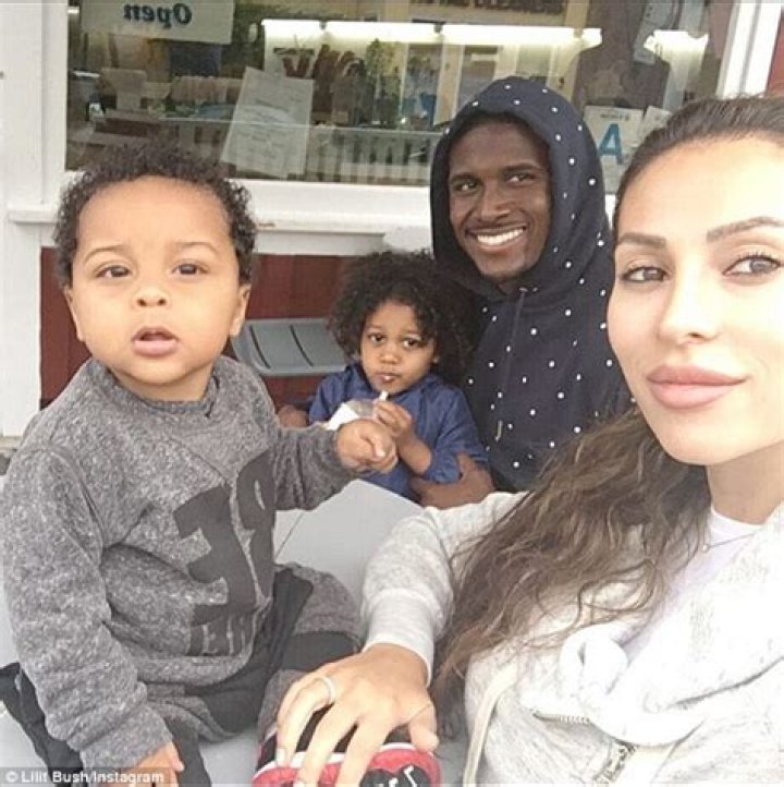Reggie Bush Shares Rare Photo With His Kids Briseis, Uriah & Agyemang – Hollywood Life