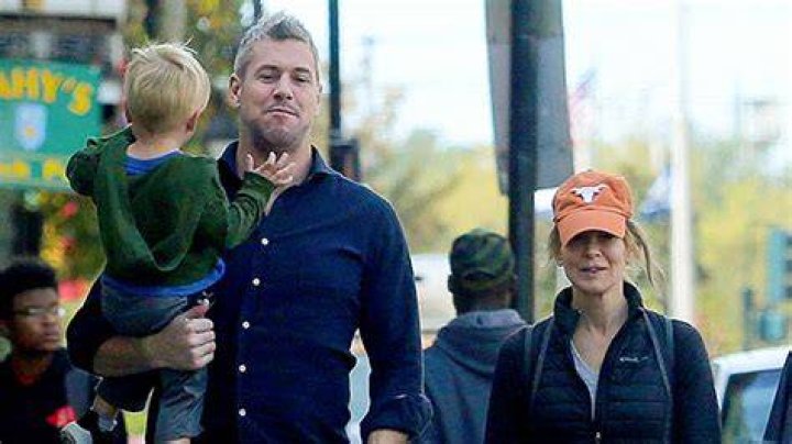 Renee Zellweger With Ant Anstead’s Eldest Kids For First Group Photos – Hollywood Life