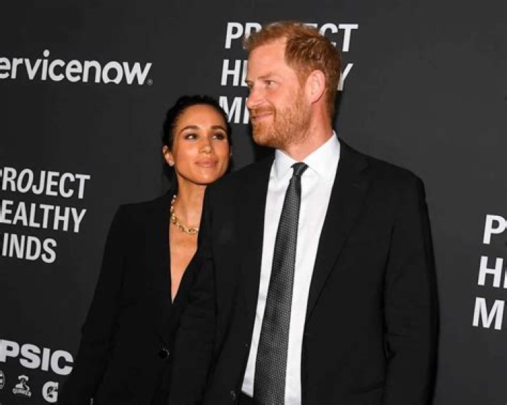 Reveals Mal & Harry’s Relationship – Hollywood Life