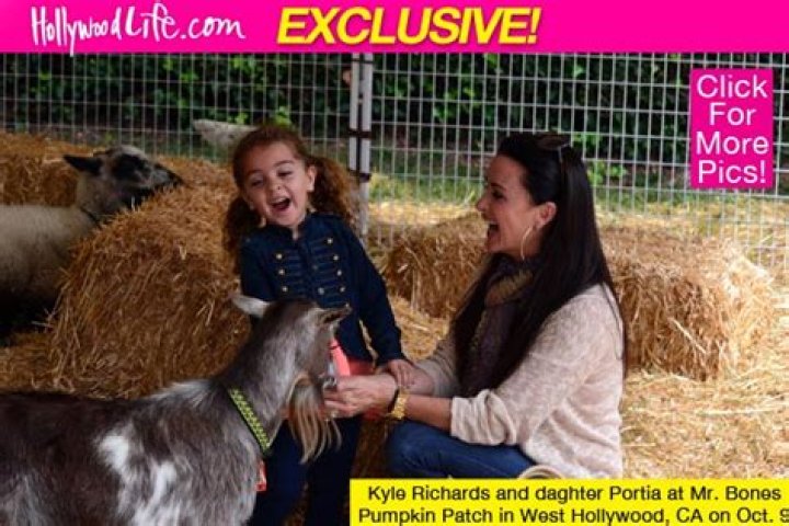 ‘RHOBH’ Star Kyle Richards Takes Daughter To Pumpkin Patch — Photos