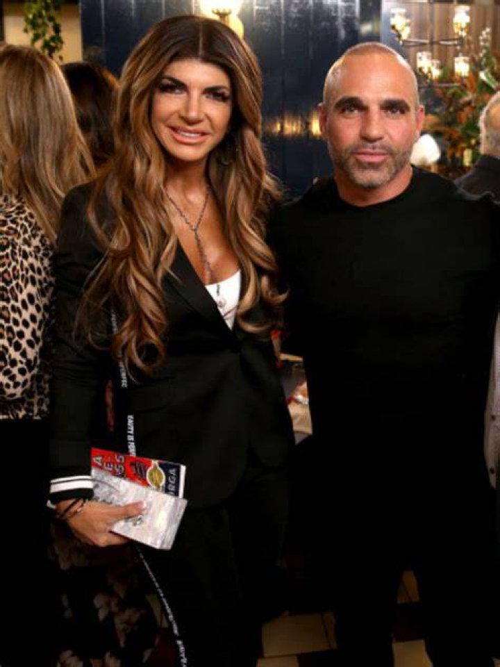 RHONJ’s Joe Gorga Gives Teresa Giudice Relationship Update At Bravocon – Hollywood Life