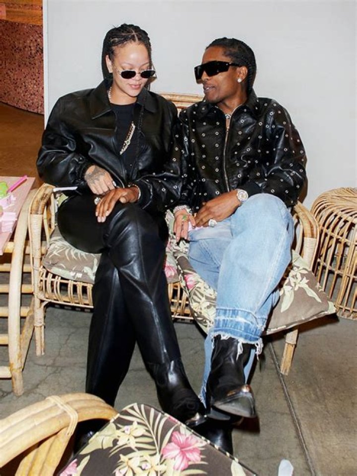 Rihanna & A$AP Rocky Get Ice Cream On Date Night: Photo – Hollywood Life