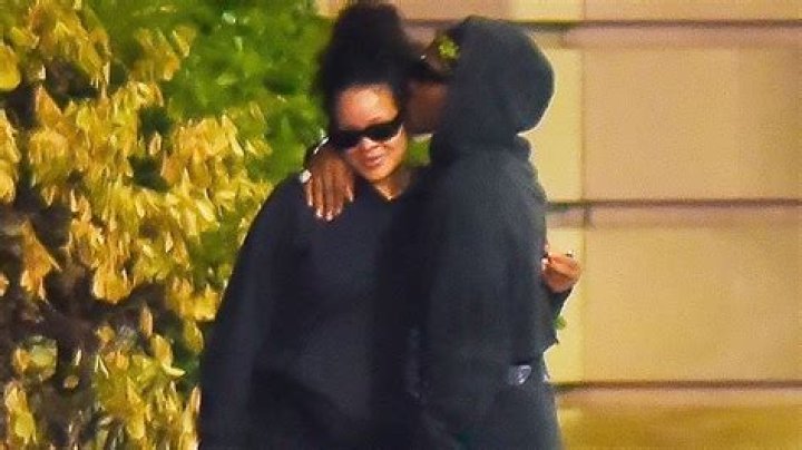 Rihanna Enjoys Kiss From ASAP Rocky on Late Night Date: Photos – Hollywood Life
