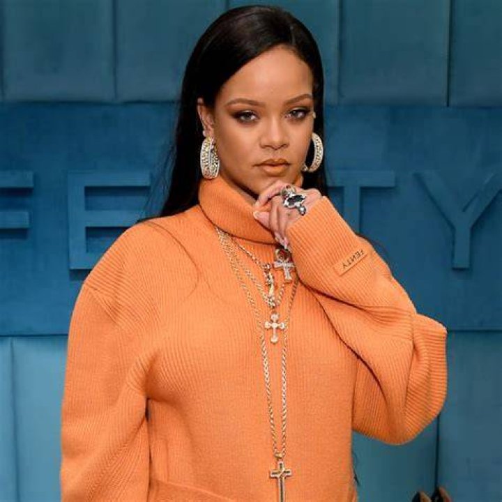 Rihanna Fans Joke About How She ‘Only Sings 5 Words’ On New PARTYNEXTDOOR Track