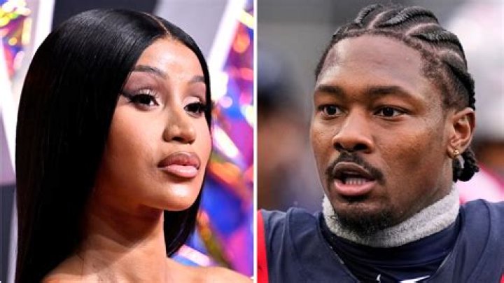 Rihanna Flattered By Cardi B’s ‘Threesome’ Invite With Chrissy Teigen — Will She Step Out On BF?