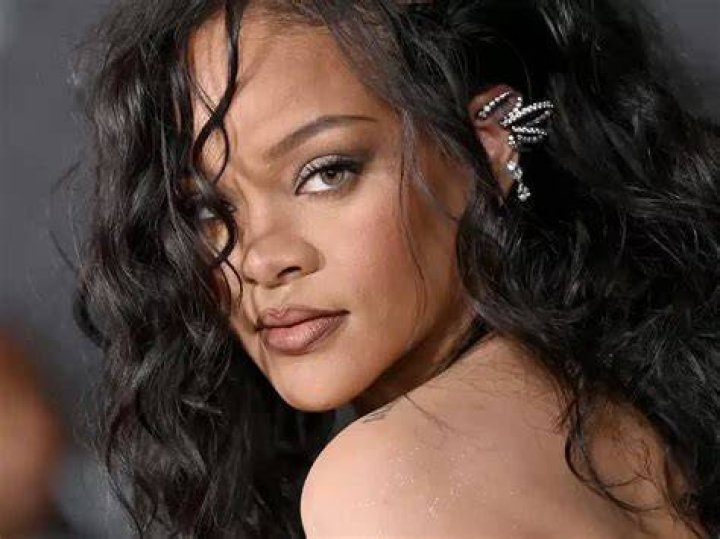 Rihanna Reveals: 'I Like Being Submissive In The Bedroom'!