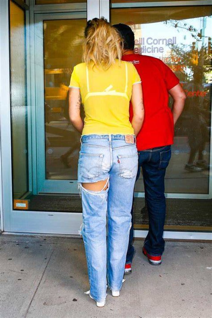 Rita Ora Rips Pants & Reveals Butt In Shocking Wardrobe Malfunction
