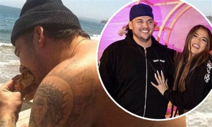 Rob Kardashian Shares Shirtless Pic On Instagram After Debuting New Weight Loss: See Photo