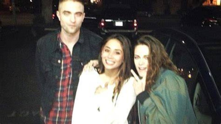 Robert Pattinson & Kristen Stewart’s Ye Rustic Inn Date — Fan In Pic Recounts Night – Hollywood Life