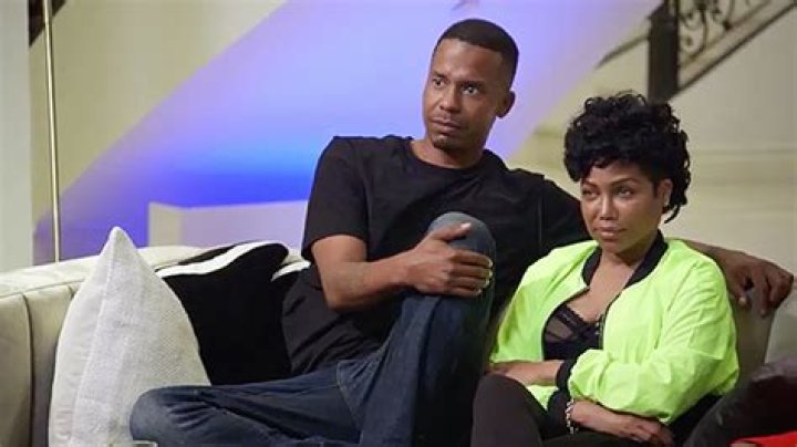 Robert ‘Stew’ Stewart Talks Romance With Michel’le: Interview – Hollywood Life