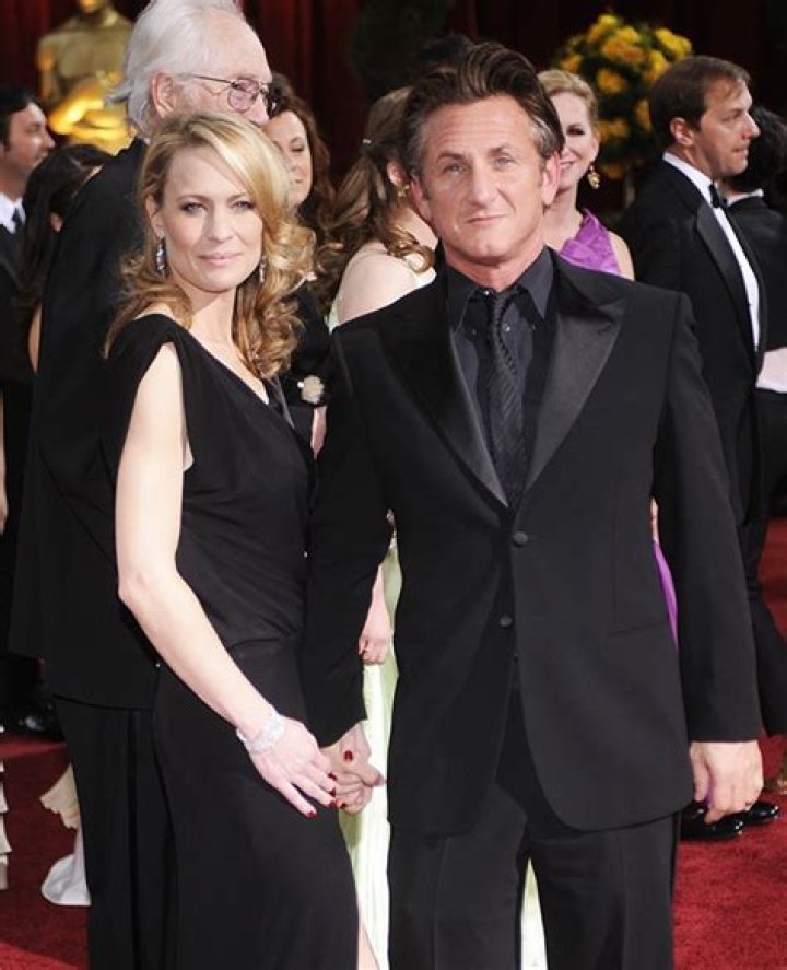 Robin Wright Reveals The Real Reason Why She Recently Reunited With Ex Sean Penn: Watch