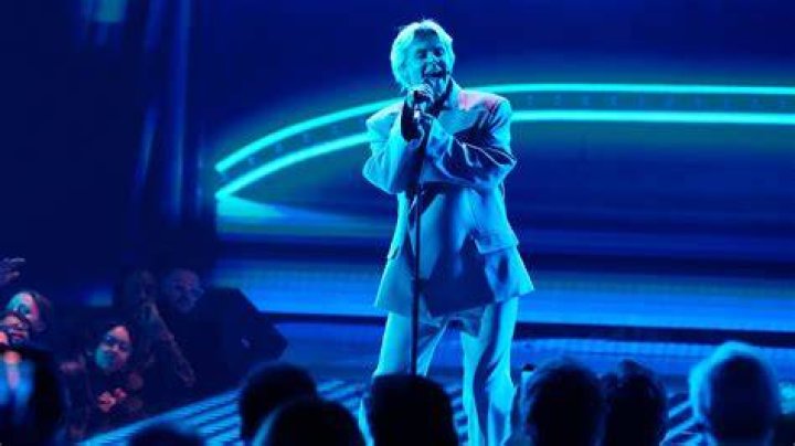 Robyn — SEE PICS