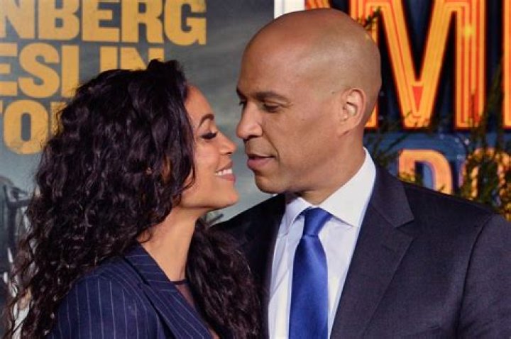 Rosario Dawson & Cory Booker Share A Passionate Kiss At ‘Zombieland: Double Tap’ Premiere — Pics