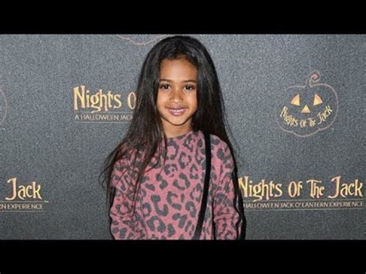Royalty Brown, 5, Carries Her Little Sister In Sweet New Pic After Birth Of Baby Brother, Aeko