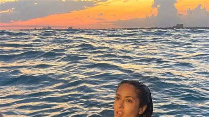 Salma Hayek Rocks Bikini On A Boat: Photo – Hollywood Life