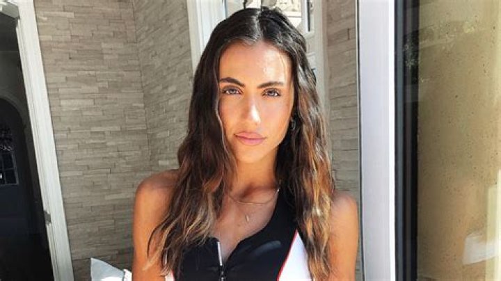 Sami Clarke’s Workout Tips & Healthy Recipe Suggestions: Interview – Hollywood Life